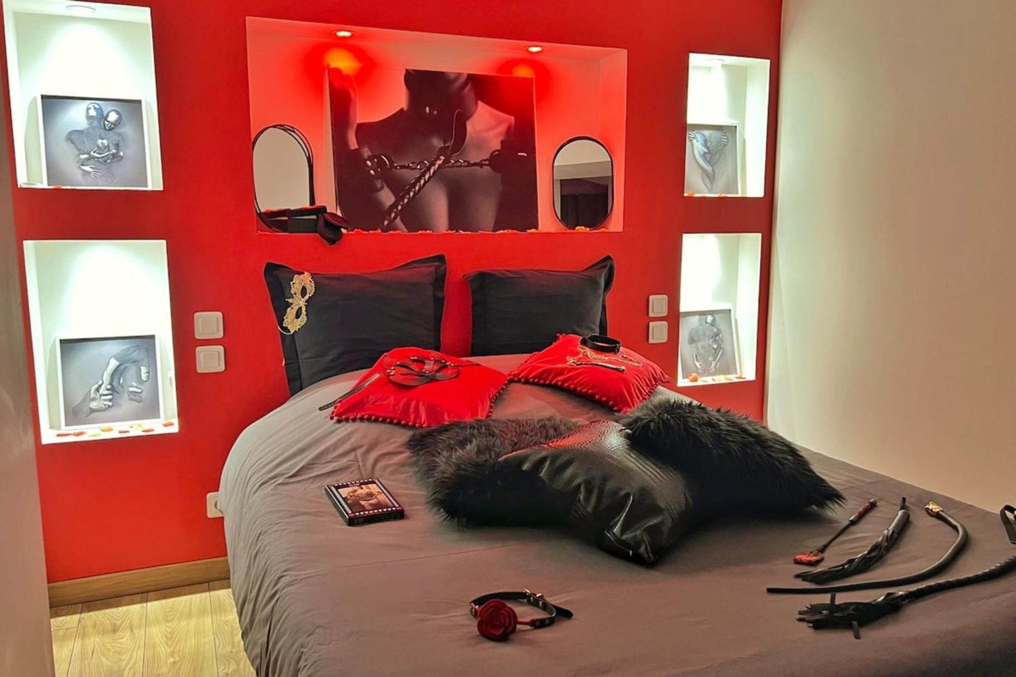 Dark Room Perpignan Aux 50 Nuances Jacuzzi Prive Villeneuve-de-la-Raho Dış mekan fotoğraf