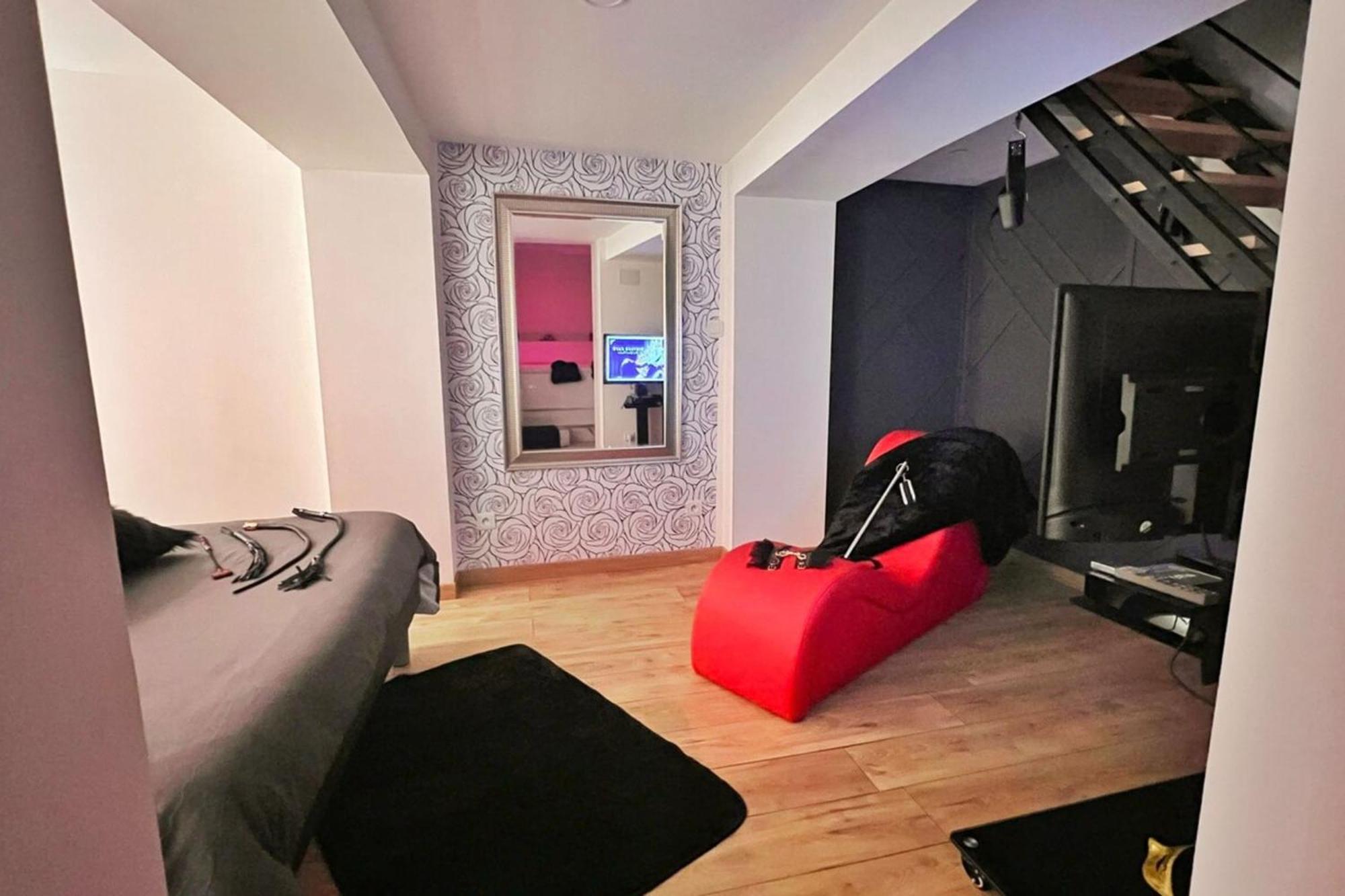 Dark Room Perpignan Aux 50 Nuances Jacuzzi Prive Villeneuve-de-la-Raho Dış mekan fotoğraf